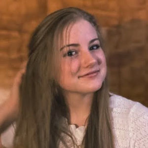 Meet your Posher, Lena